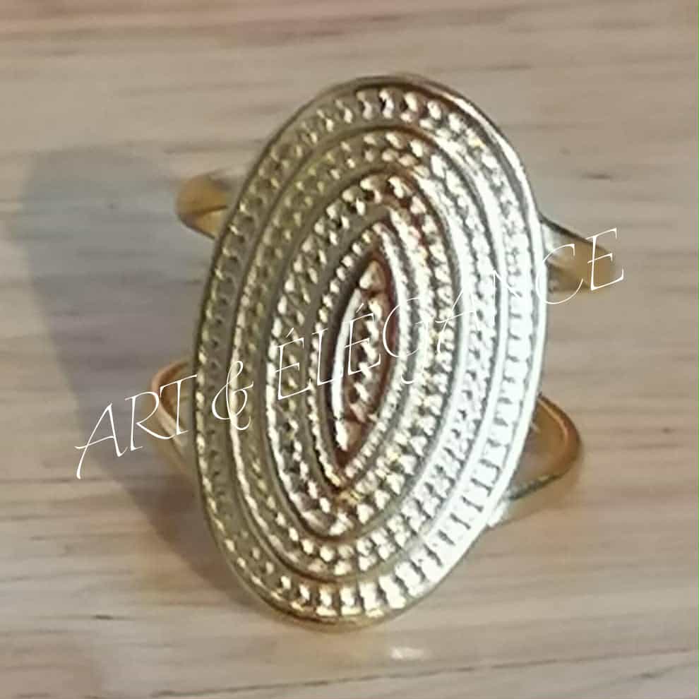 💍 Inès Élégance intemporelle au creux de votre main