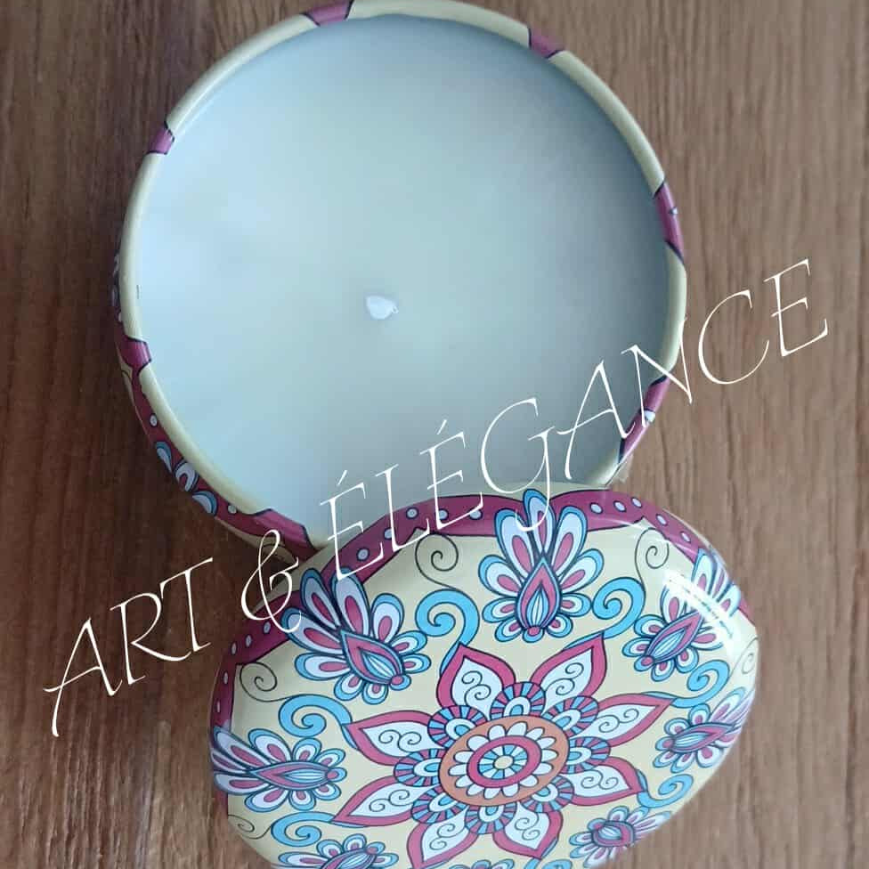 🕯️ Bougie artisanale au lys – 80 g 🕯️