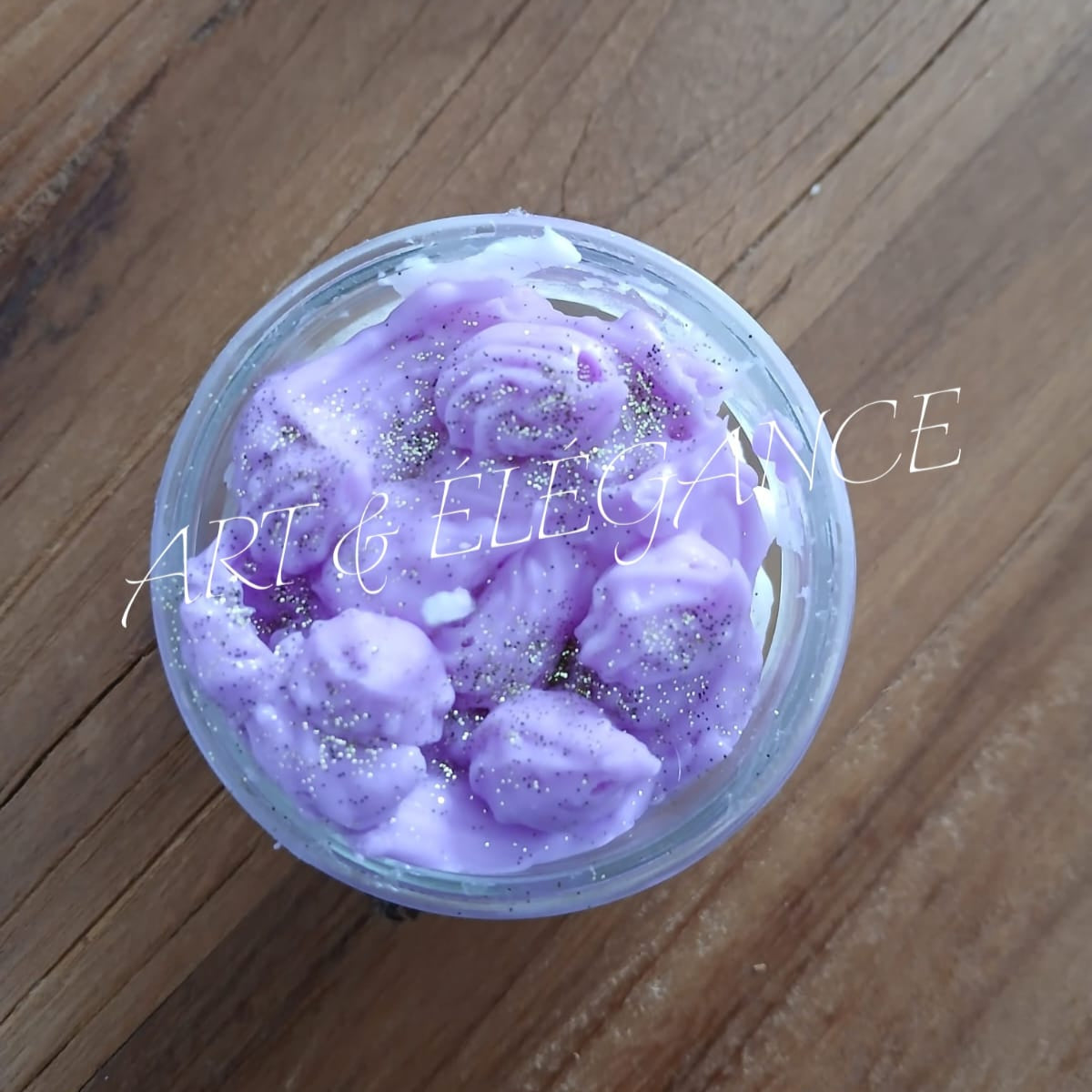 🕯 Bougie Fouettée Artisanale – Litchi (140 g) 🌸