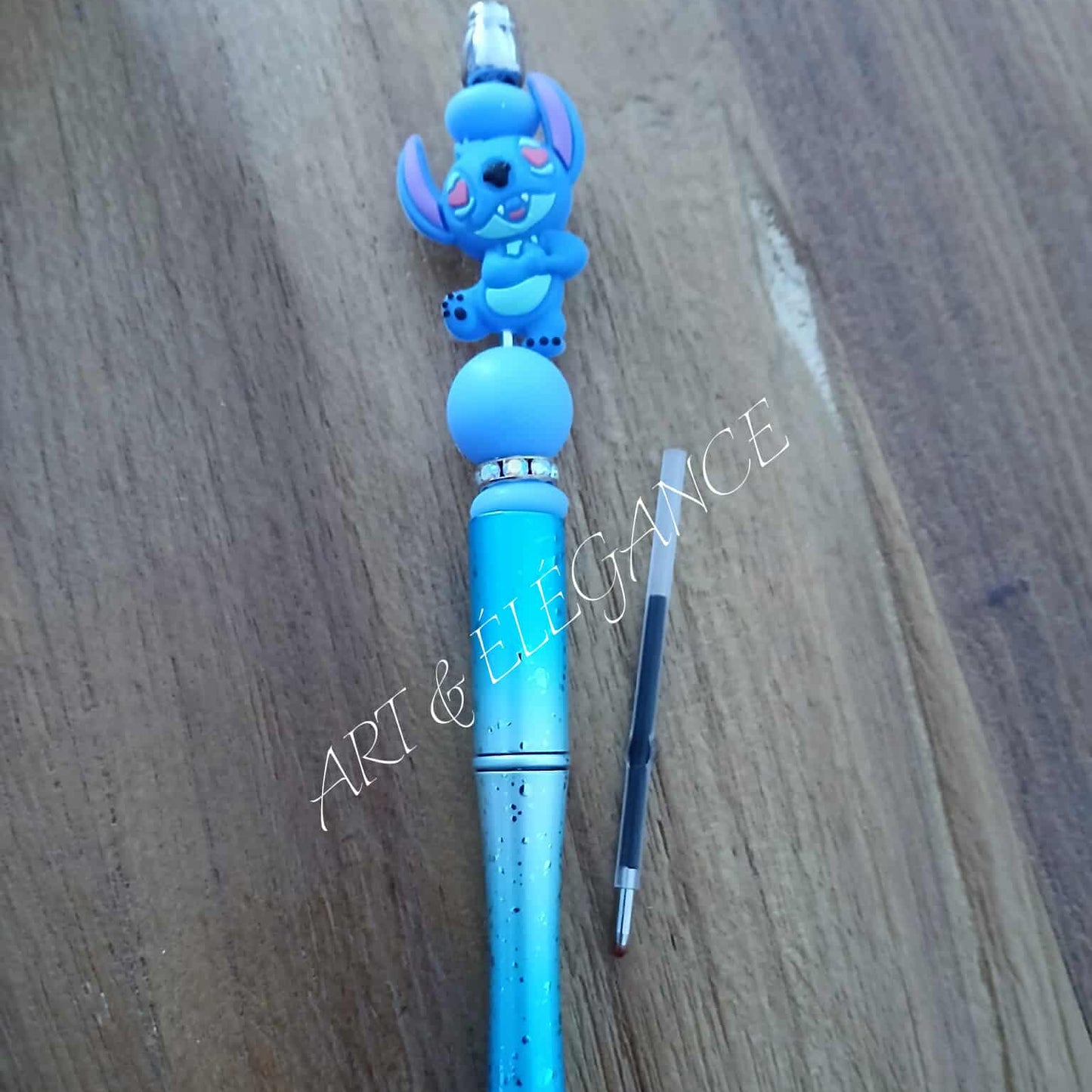 💙 Stylo Artisanal – Stitch Pailleté