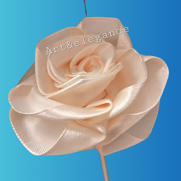 Rose satin fait main