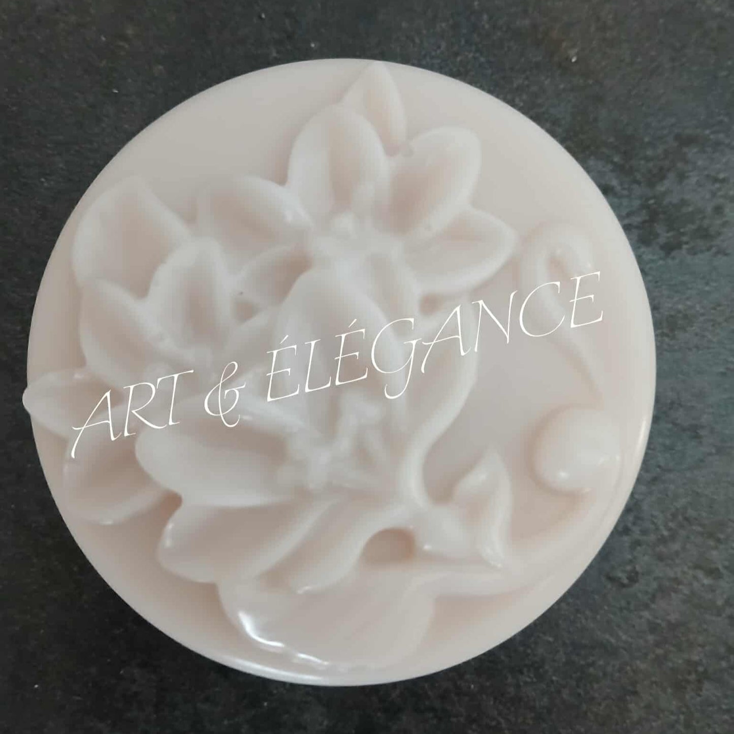 🧼✨ Savon Fait Main – Beurre de Karité Parfumé 50g ✨🧼