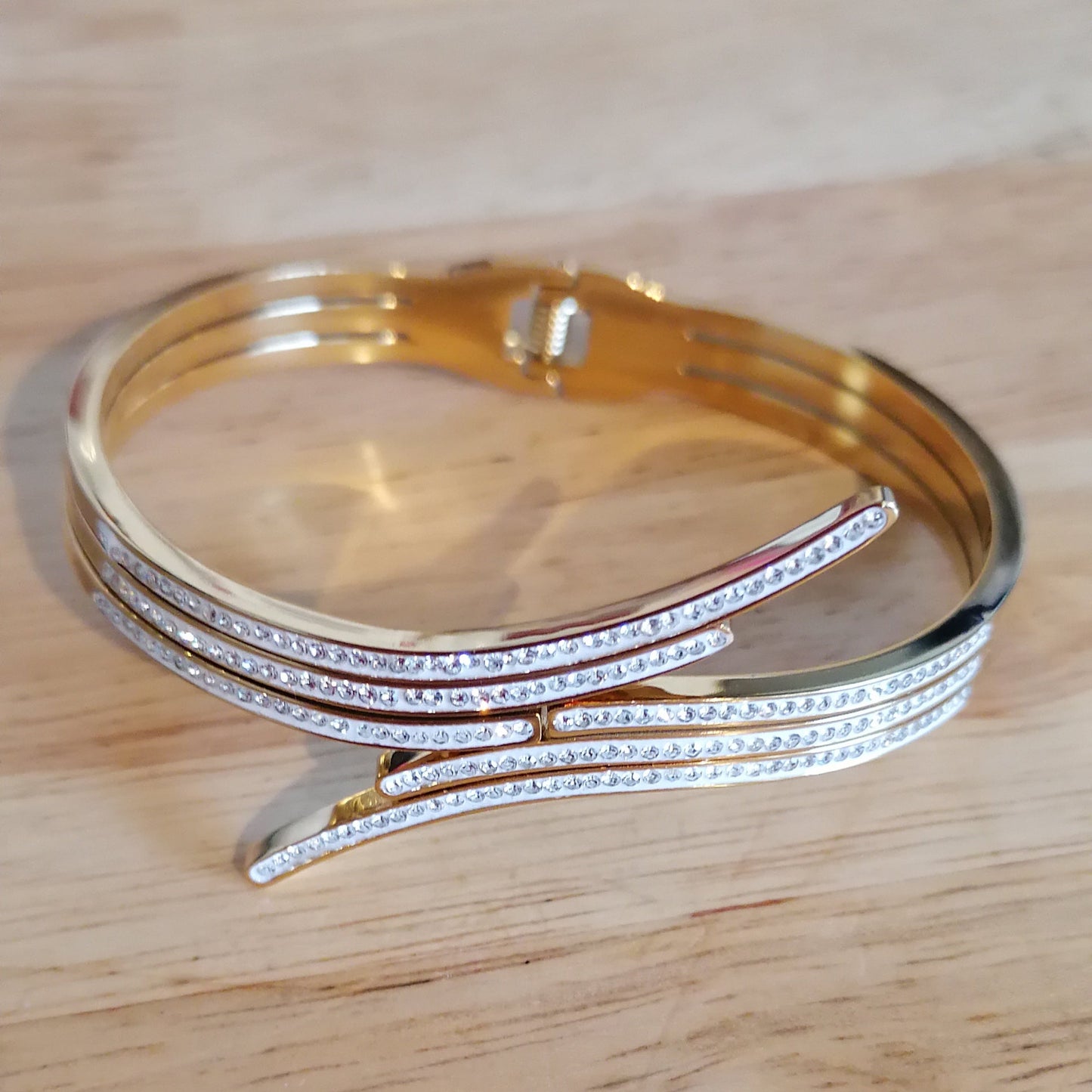 ✨ Jonc "Angel" en acier inoxydable – Or ou Argent avec rangs de diamants ✨