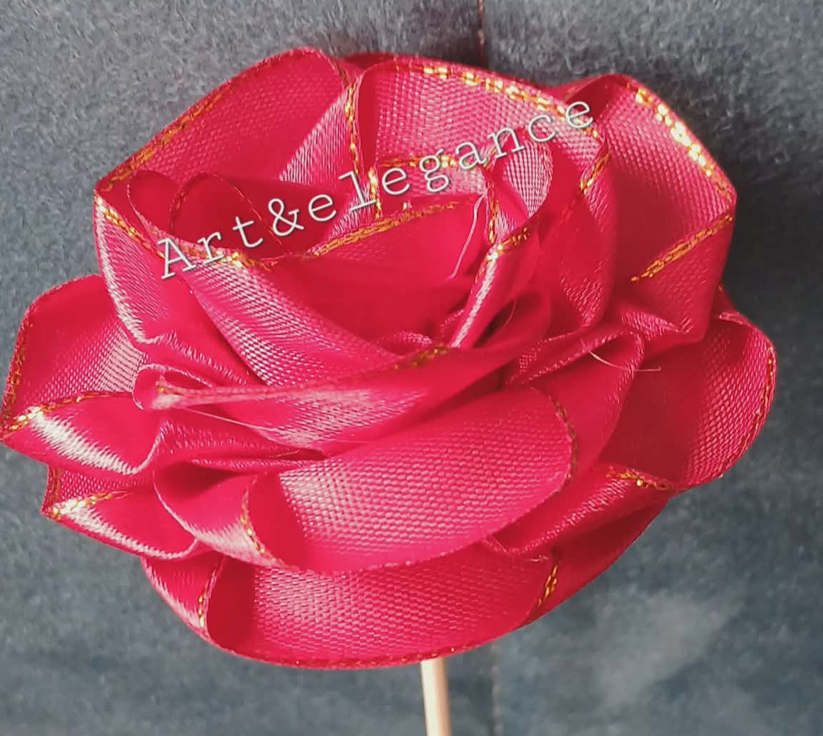 Rose en satin fait main