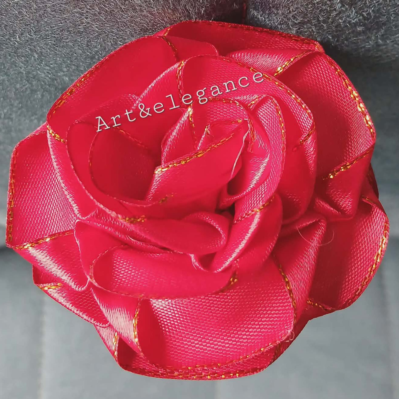 Rose en satin fait main