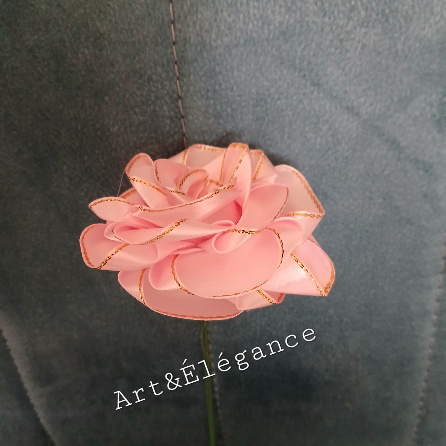 🌹✨Rose satin faite main rose bordure dorée✨🌹