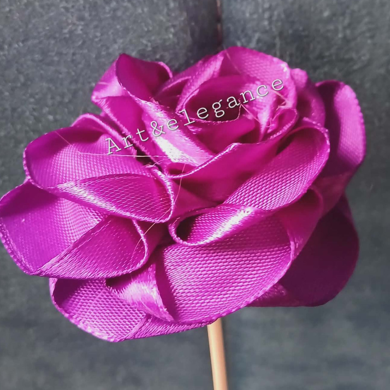 Rose en satin fait main