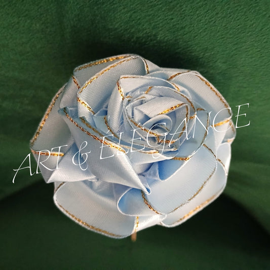 Rose satin artisanale bleue