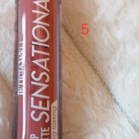 Rouge à lèvres tenue 24h 5