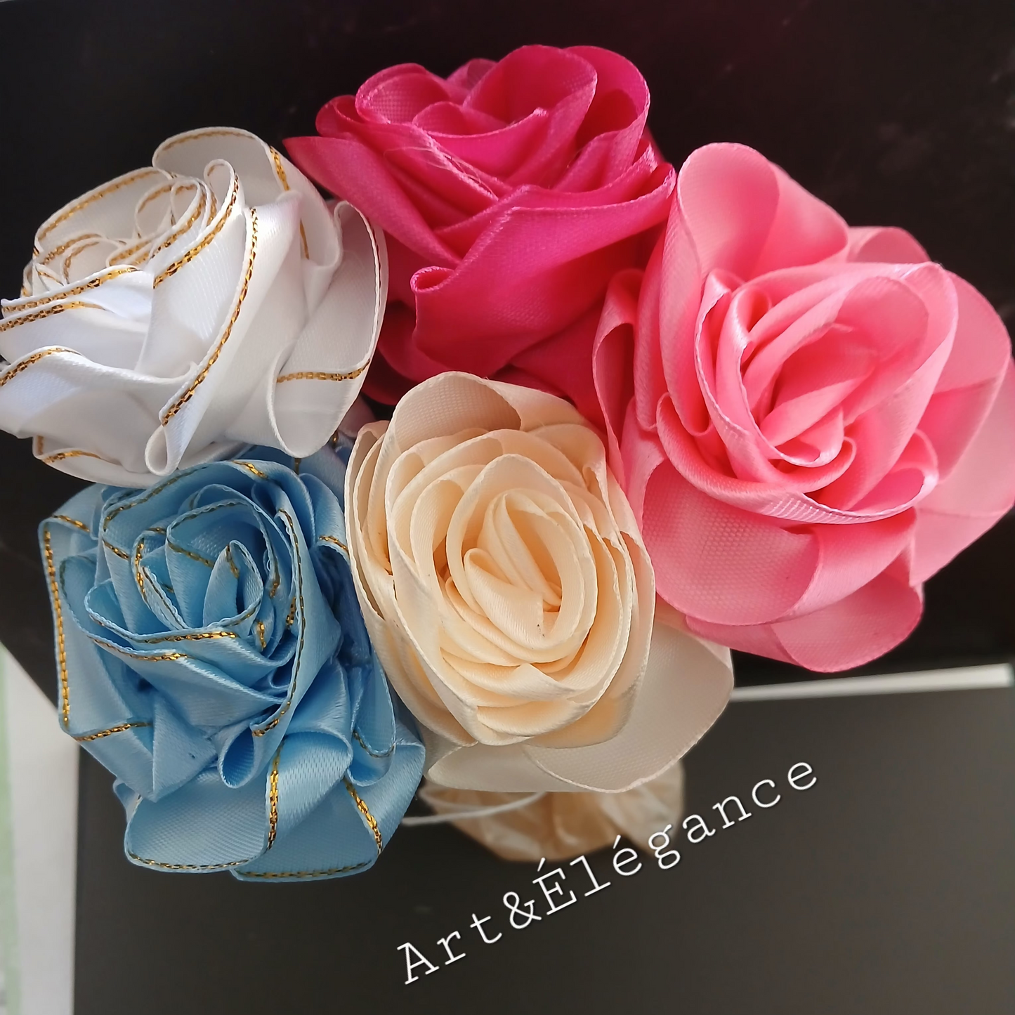 🌹Bouquet de 5 roses satin fait main 🌹