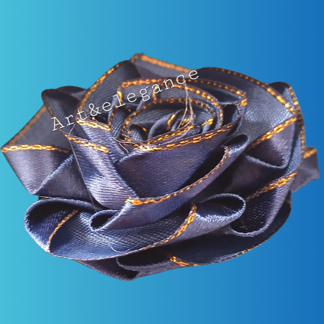 Rose satin fait main