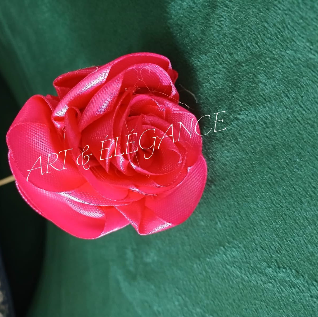 Rose satin rouge