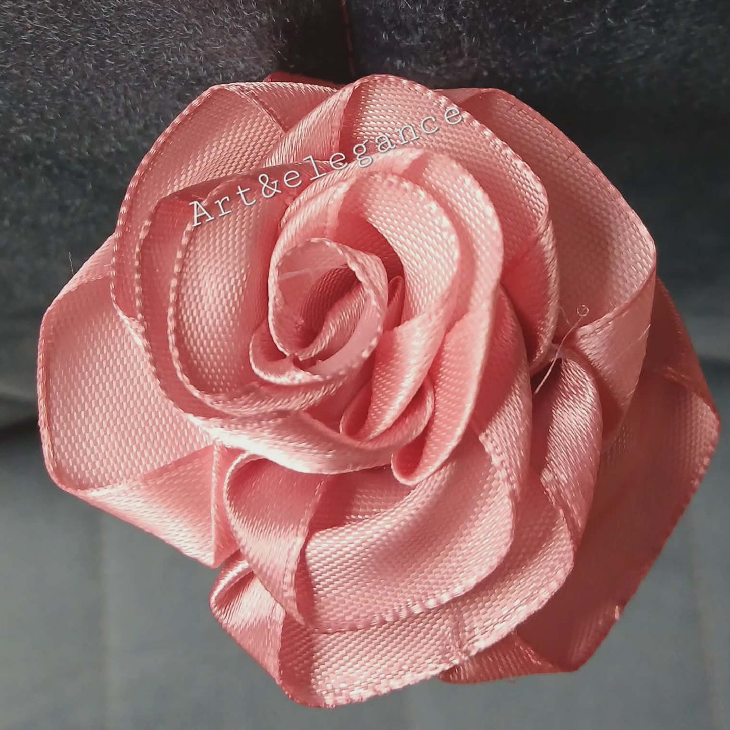 Rose en satin fait main