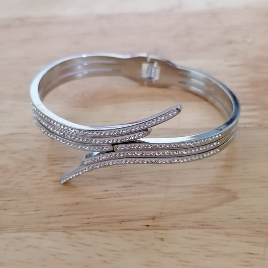 ✨ Jonc "Angel" en acier inoxydable – Or ou Argent avec rangs de diamants ✨