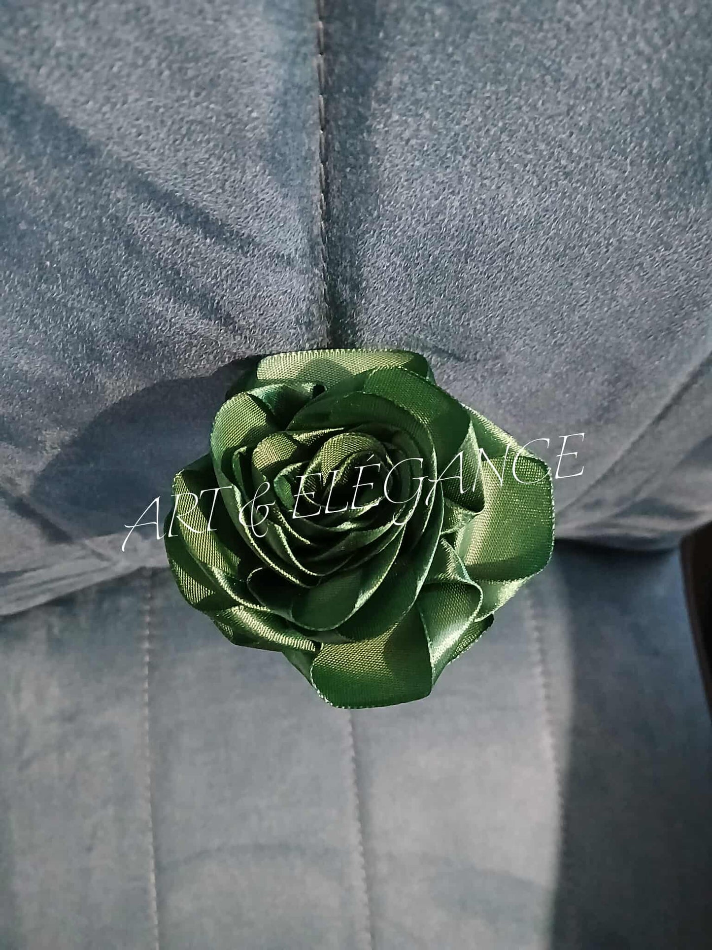 Rose satin artisanale vert foncé