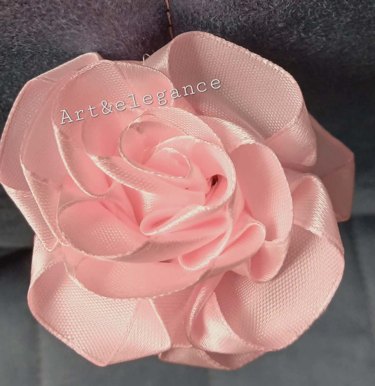 Rose en satin fait main
