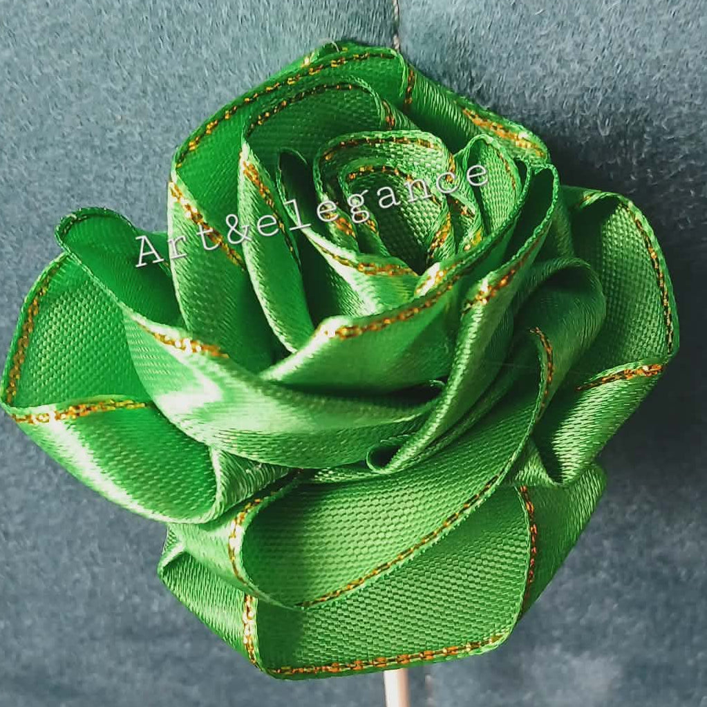 Rose en satin fait main