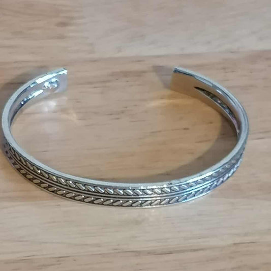 ✨ Jonc "Billy" en acier inoxydable argent fin – Gravures délicates ✨⚜️ Jonc homme en acier inoxydable argent fin – Gravures discrètes ⚜️
