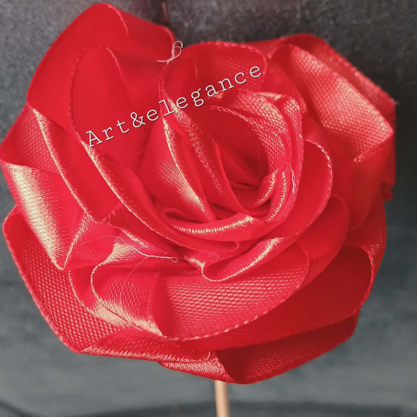 Rose en satin fait main