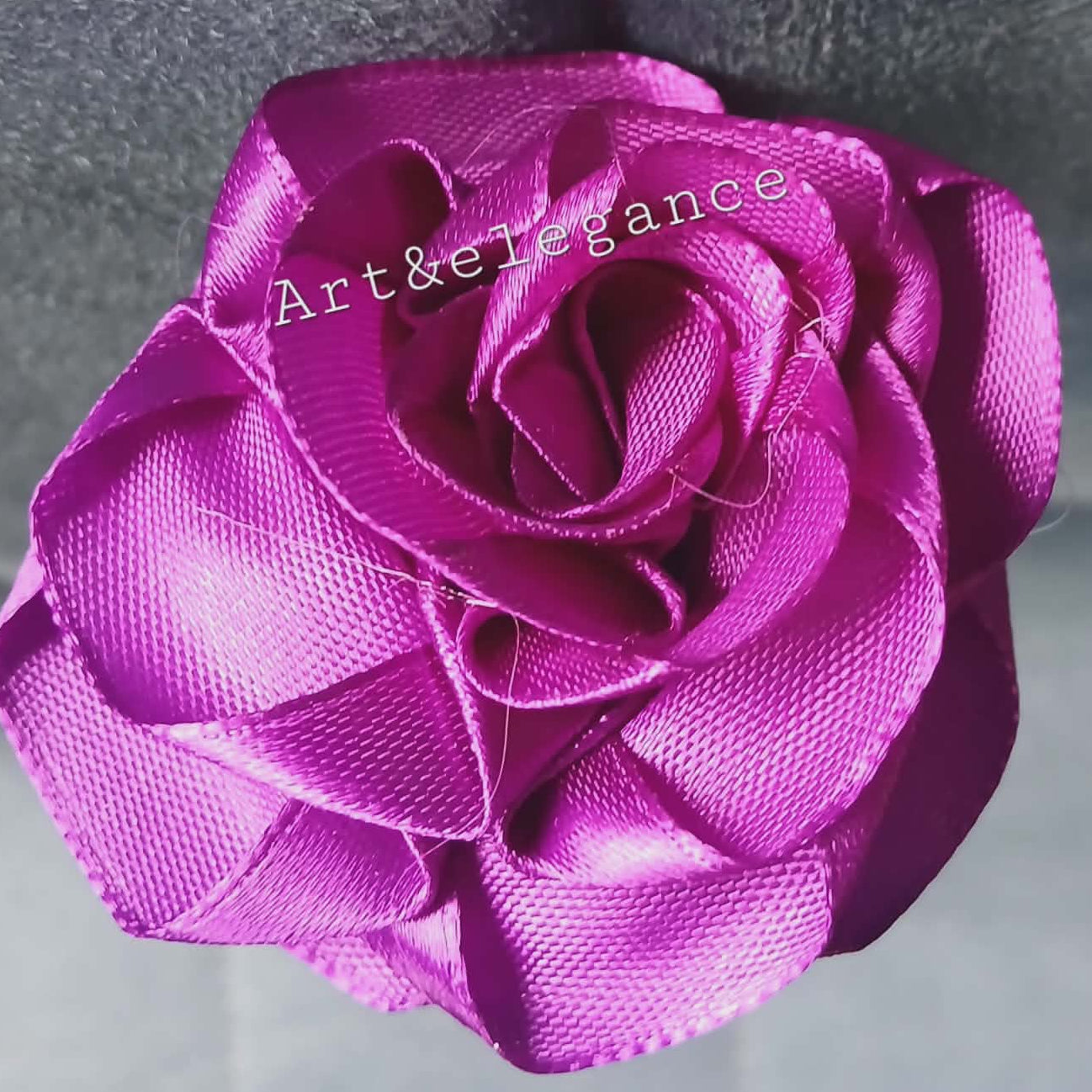 Rose en satin fait main